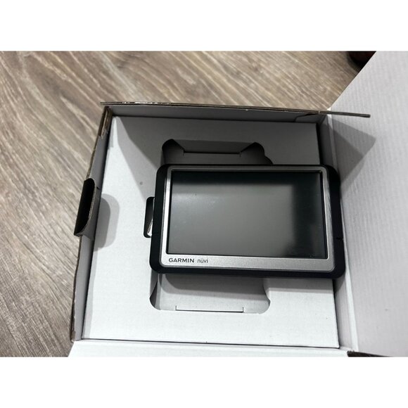 Garmin nüvi 260W 4.3-Inch Widescreen Portable GPS Navigator - Picture 4 of 4